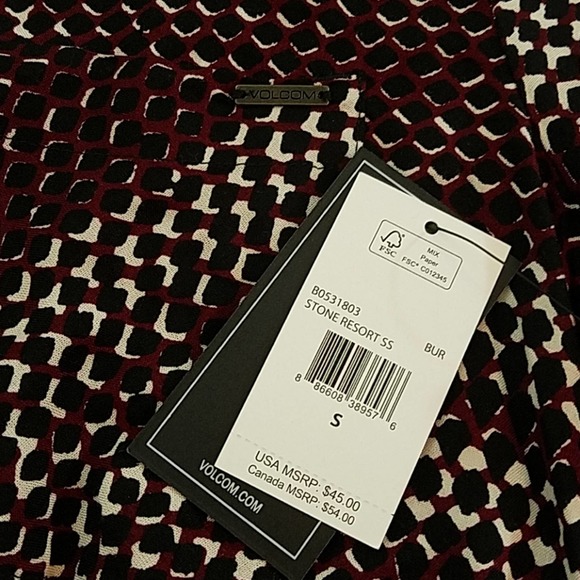 NWT MSRP $45 Volcom Small Stone Resort Button Up Tie Front Top - Picture 4 of 8